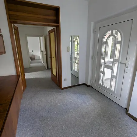 דירה Mit Eigenem Eingang Und Eigener Terrasse *