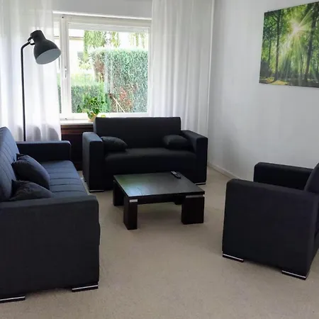 דירה Mit Eigenem Eingang Und Eigener Terrasse *