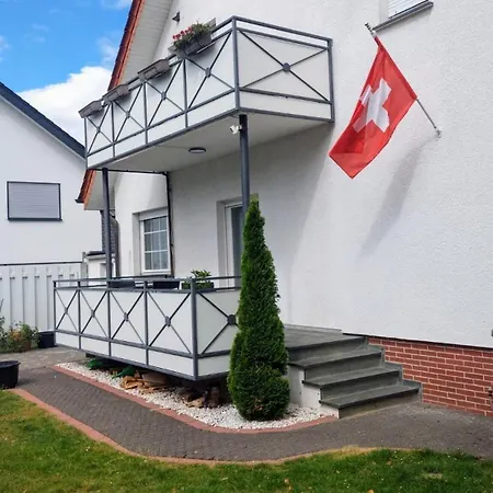 Mit Eigenem Eingang Und Eigener Terrasse