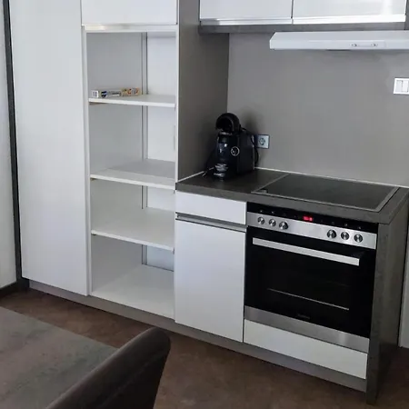 Mit Eigenem Eingang Und Eigener Terrasse דירה