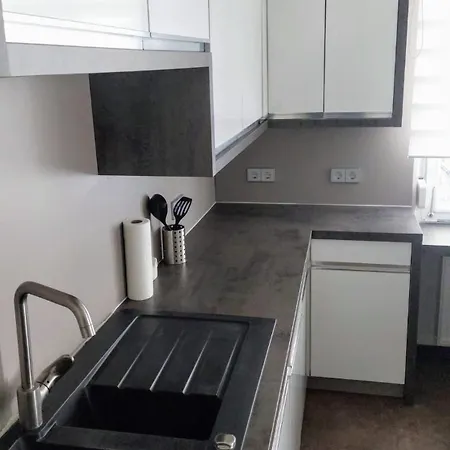 Mit Eigenem Eingang Und Eigener Terrasse Апартаменты *