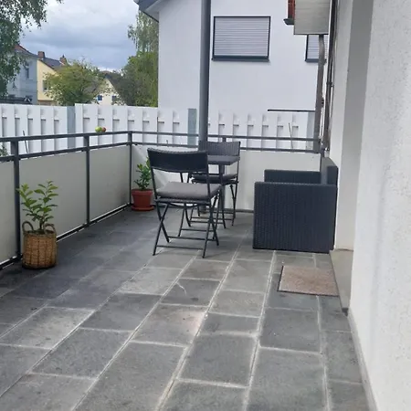 Mit Eigenem Eingang Und Eigener Terrasse *