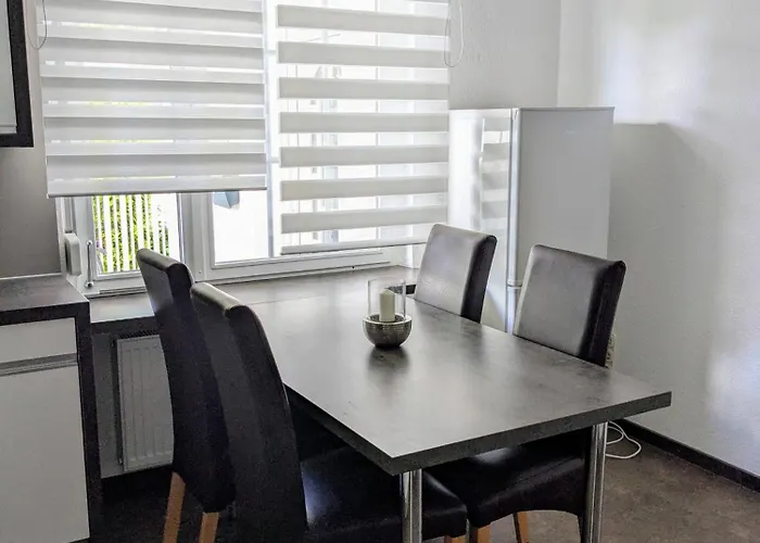 Mit Eigenem Eingang Und Eigener Terrasse Apartment