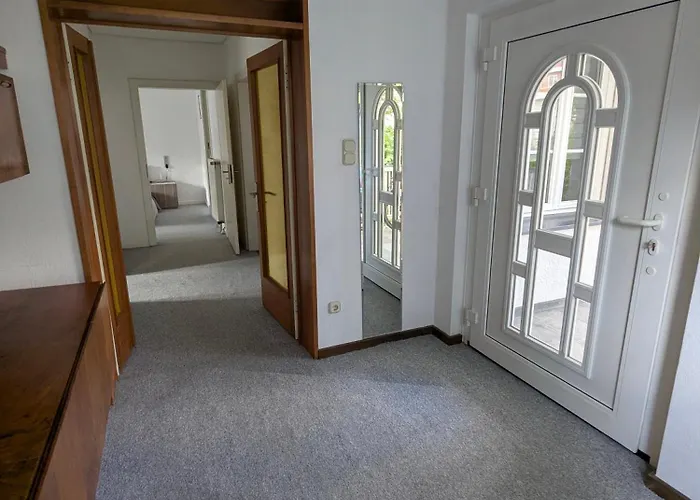 Apartment Mit Eigenem Eingang Und Eigener Terrasse *