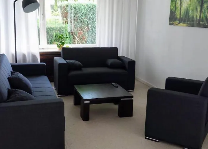 Apartment Mit Eigenem Eingang Und Eigener Terrasse *