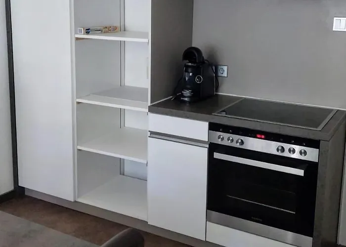 Mit Eigenem Eingang Und Eigener Terrasse Apartment