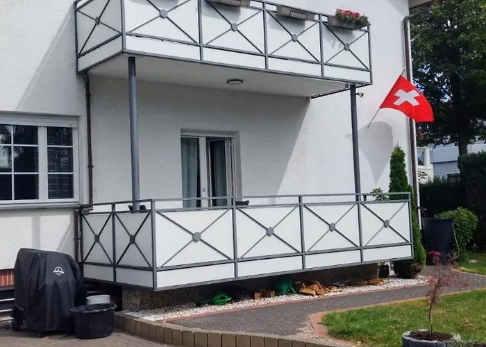 Apartment Mit Eigenem Eingang Und Eigener Terrasse *